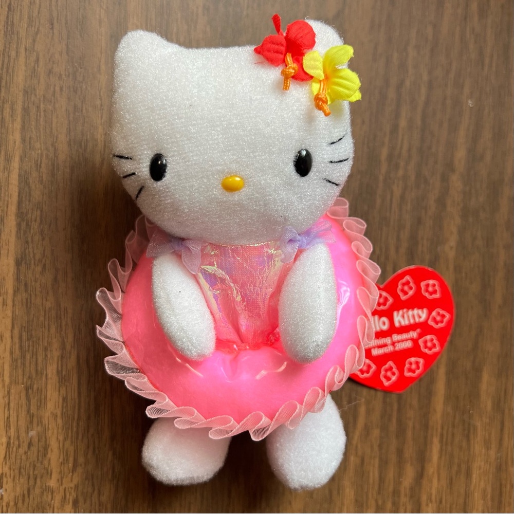 Hello Kitty Collectors Plush March 2000 “bathing beauty”